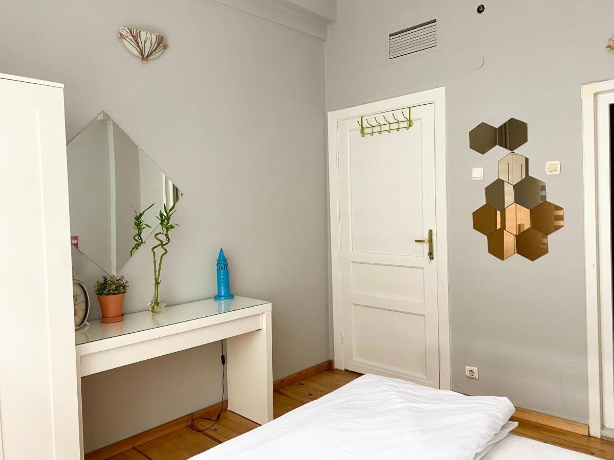 Windrose Hostel Istanbul Exteriör bild